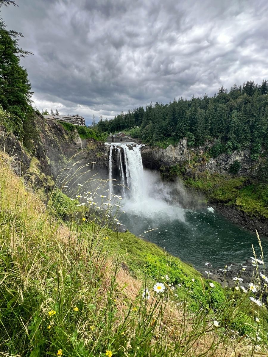 Snoqualmie Falls washington seattle hikes